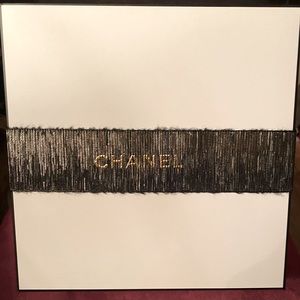 CHANEL GIFT BOX